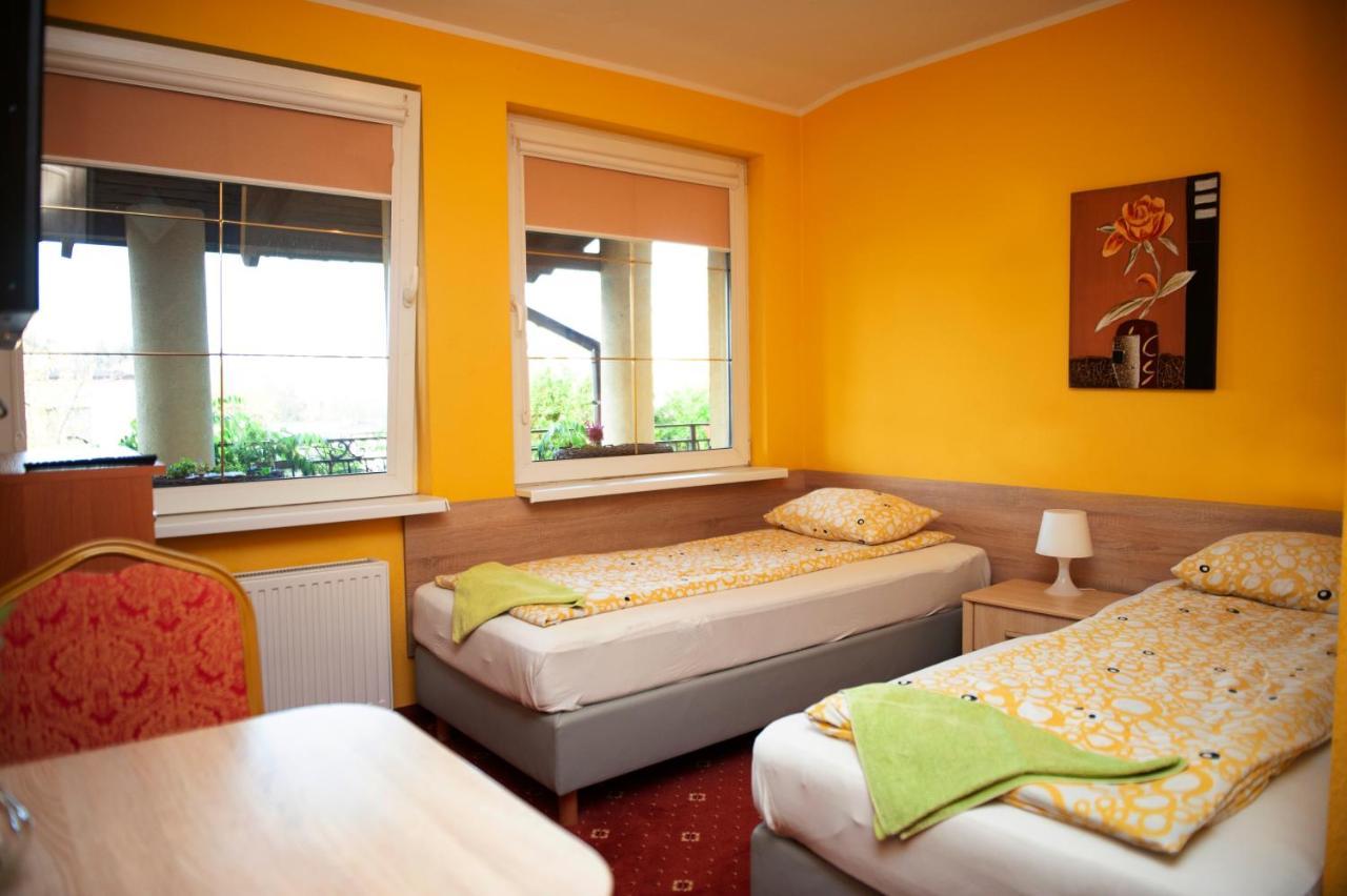 מאלבורק Pokoje I Apartamenty Pod Akacjami מראה חיצוני תמונה